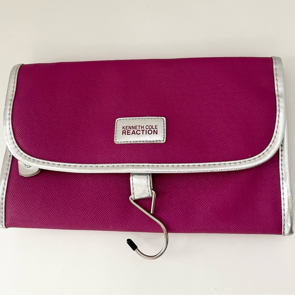 Kenneth Cole Reaction Fushia Travel Make-Up/Toiletries Bag
